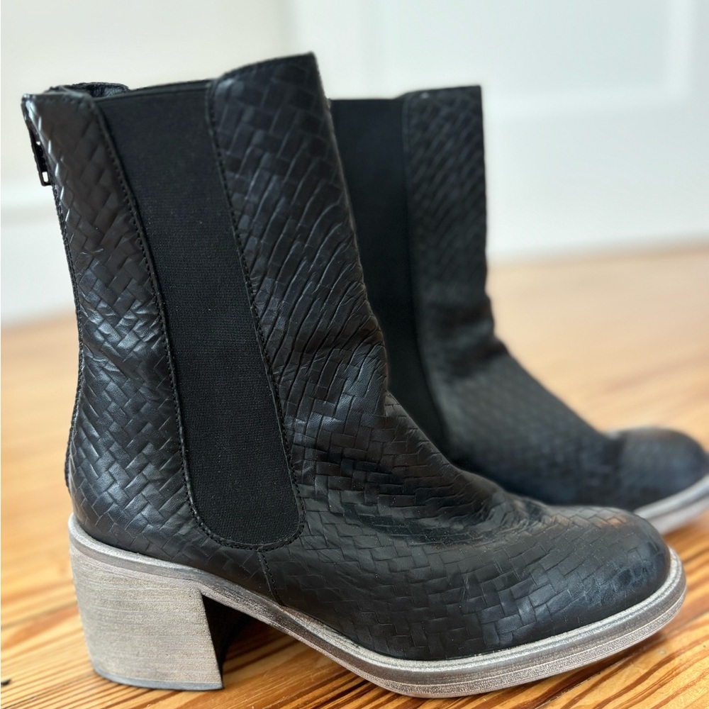 Free People Essential Chelsea Boots